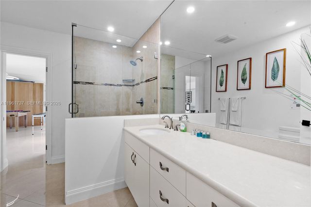 1144 Adams St, Hollywood, FL 33019