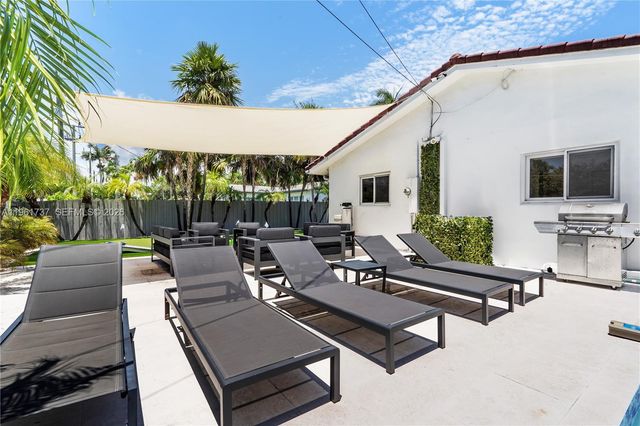 1144 Adams St, Hollywood, FL 33019
