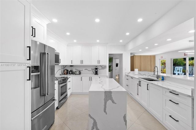 1144 Adams St, Hollywood, FL 33019