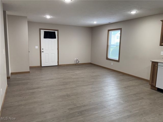 430 2nd Street NE, New Philadelphia, OH 44663