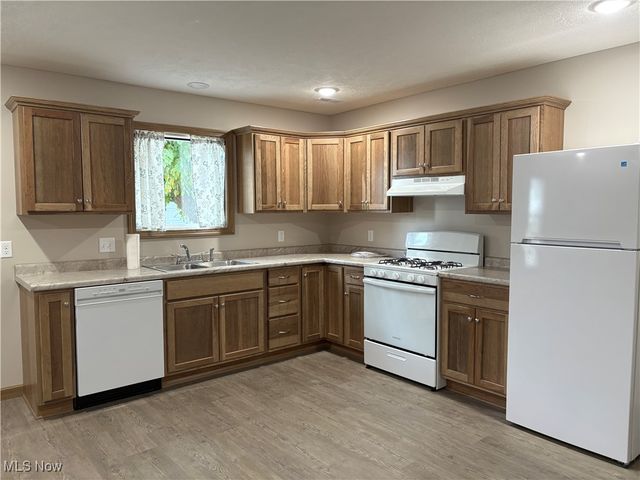 430 2nd Street NE, New Philadelphia, OH 44663