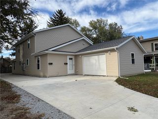 430 2nd Street NE, New Philadelphia, OH 44663