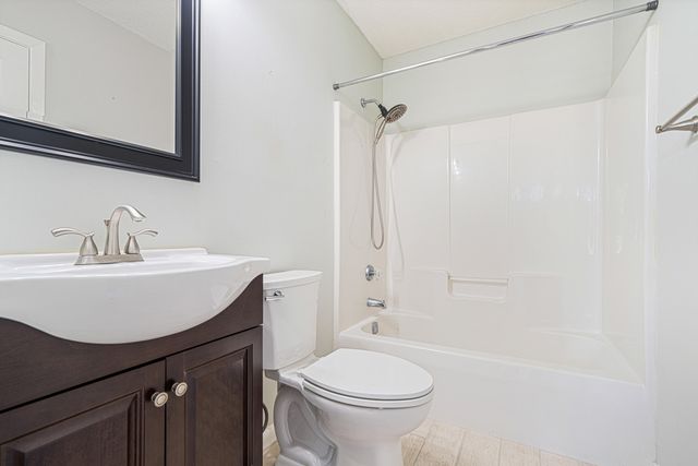 312 Oakdale Avenue, Mary Esther, FL 32569