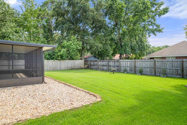 312 Oakdale Avenue, Mary Esther, FL 32569