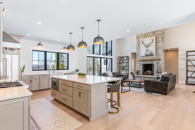 57 Cranberry Meadow Drive, Peterborough, NH 03458