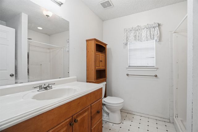 8304 Cloverglen Lane, Fort Worth, TX 76123