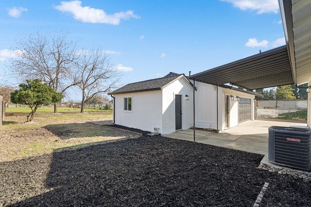 1928 S Olive Ave, Stockton, CA 95215