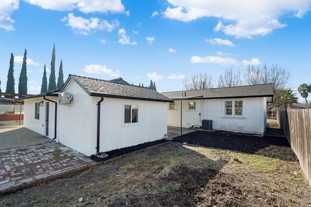 1928 S Olive Ave, Stockton, CA 95215