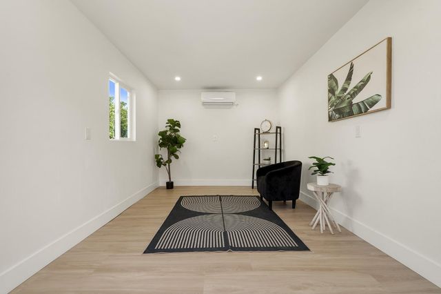 1928 S Olive Ave, Stockton, CA 95215