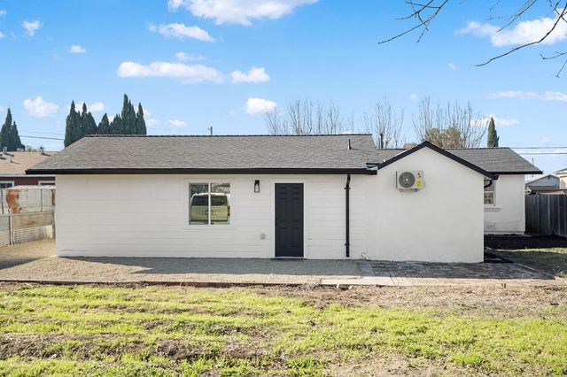 1928 S Olive Ave, Stockton, CA 95215