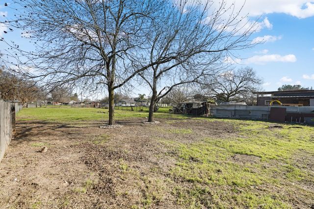 1928 S Olive Ave, Stockton, CA 95215