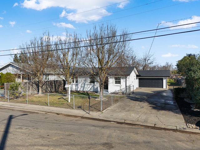 1928 S Olive Ave, Stockton, CA 95215