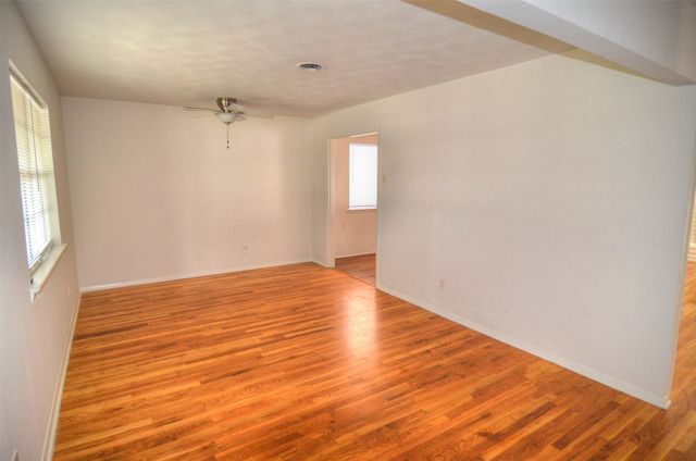 2528 Saint Francis Avenue, Dallas, TX 75228