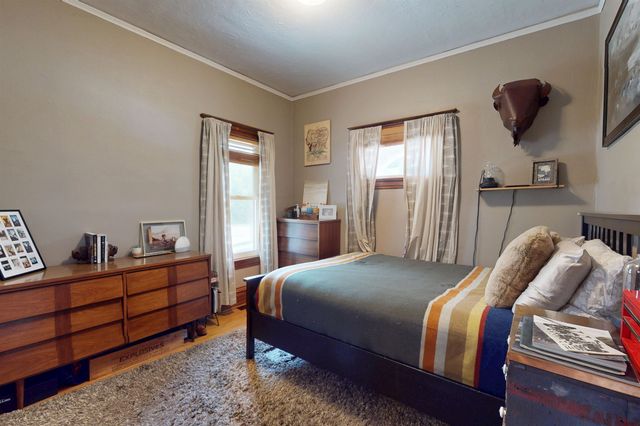 16 6th St SE, Minot, ND 58701