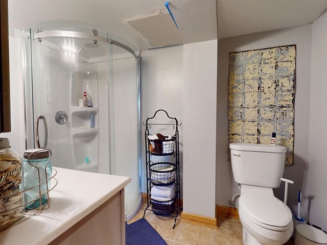 16 6th St SE, Minot, ND 58701