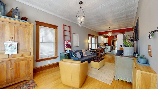 16 6th St SE, Minot, ND 58701