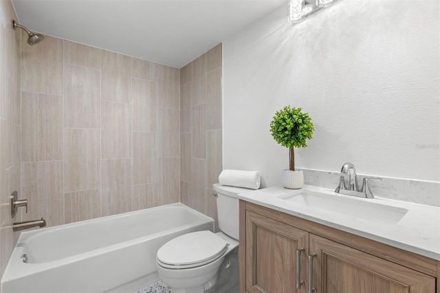 2981 BONAVENTURE CIRCLE 202, Palm Harbor, FL 34684
