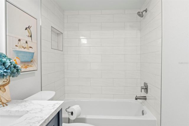 2981 BONAVENTURE CIRCLE 202, Palm Harbor, FL 34684