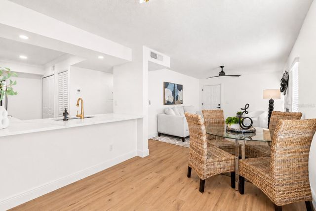 2981 BONAVENTURE CIRCLE 202, Palm Harbor, FL 34684