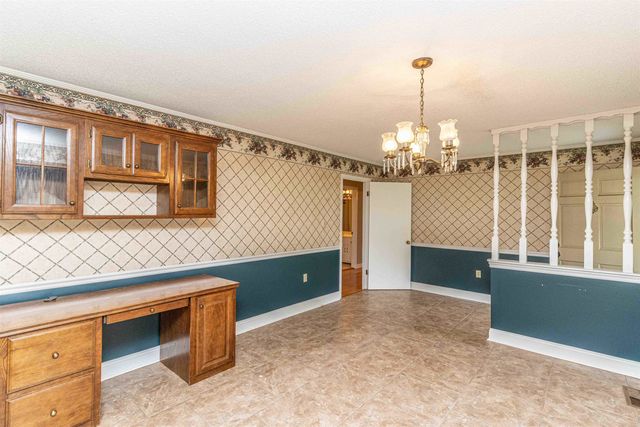 239 OLD NO 5 RD S, Selmer, TN 38375