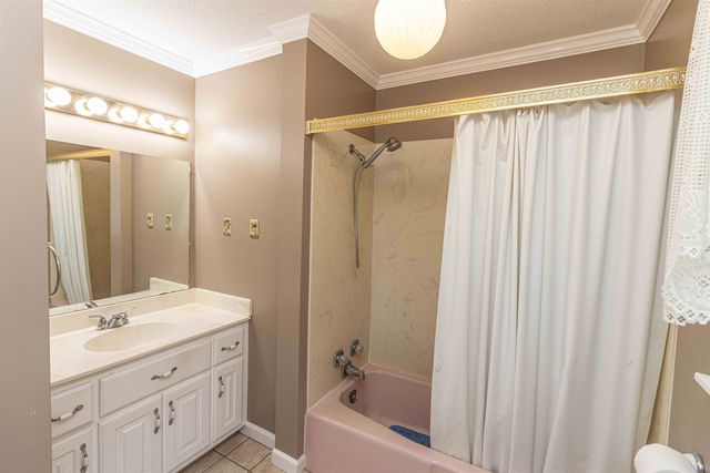 239 OLD NO 5 RD S, Selmer, TN 38375