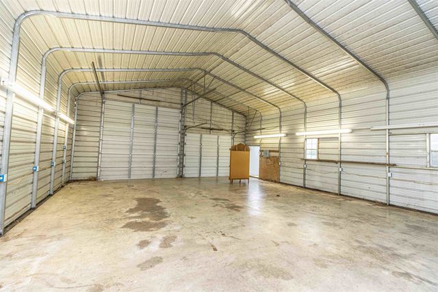 239 OLD NO 5 RD S, Selmer, TN 38375