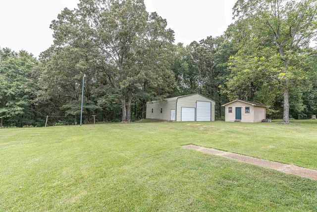 239 OLD NO 5 RD S, Selmer, TN 38375