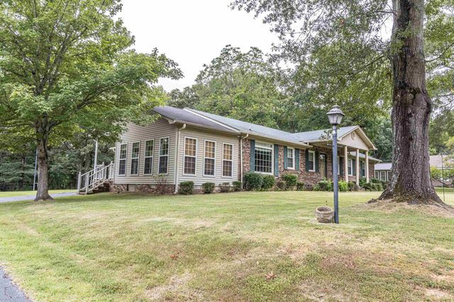 239 OLD NO 5 RD S, Selmer, TN 38375