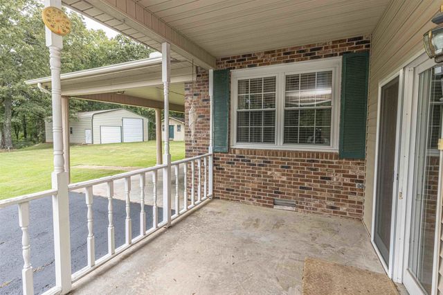 239 OLD NO 5 RD S, Selmer, TN 38375