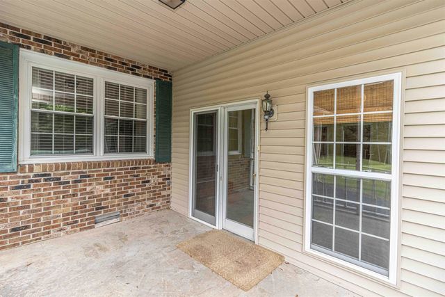 239 OLD NO 5 RD S, Selmer, TN 38375