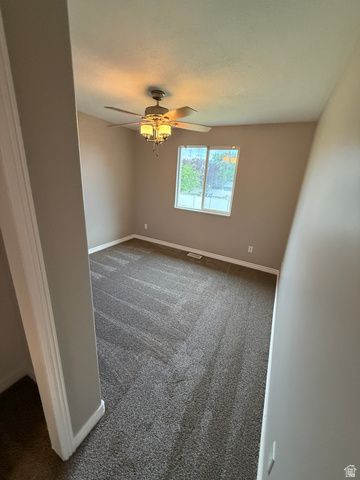 5197 S 3100 W, Roy, UT 84067