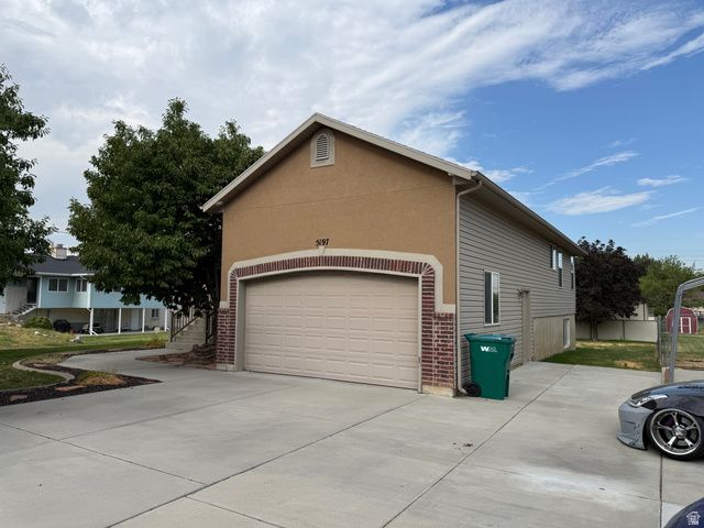 5197 S 3100 W, Roy, UT 84067