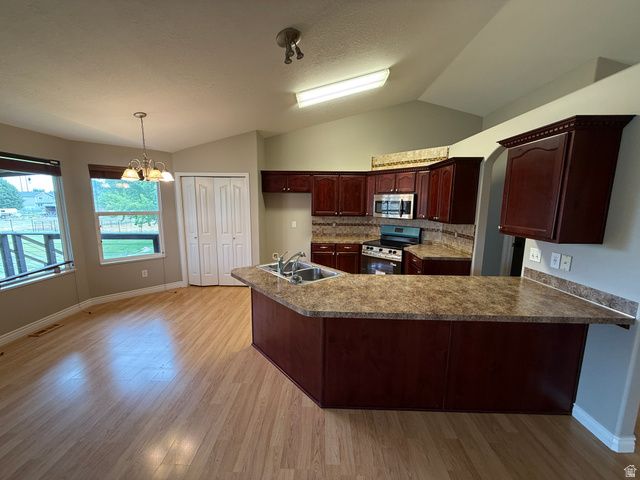 5197 S 3100 W, Roy, UT 84067