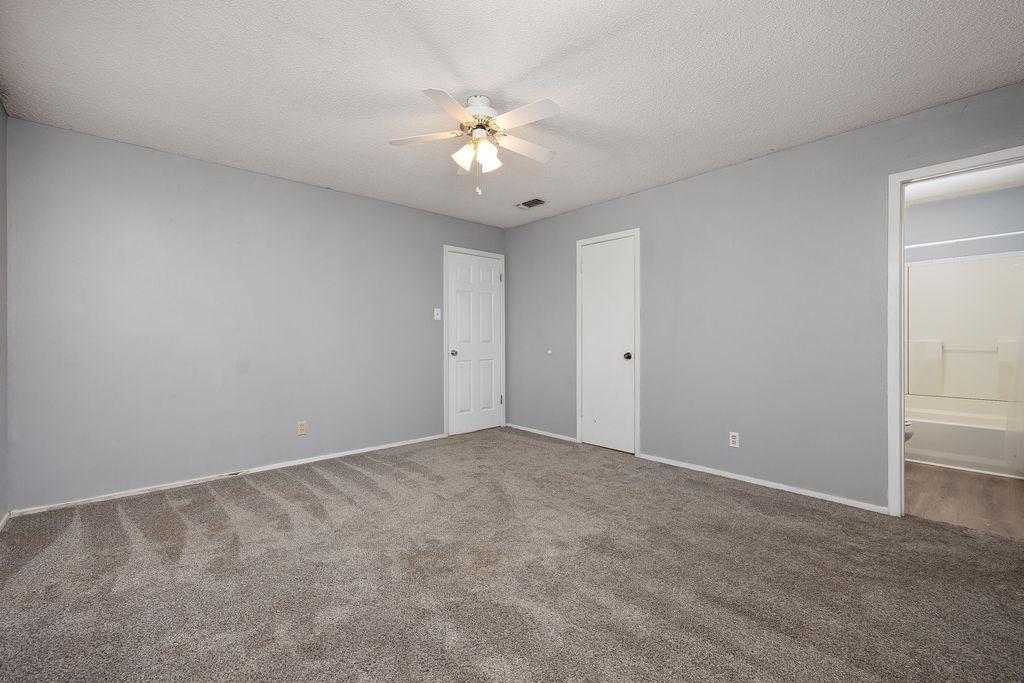 Image 12 of property listing at 144 Stoneham Street, San Angelo, TX 76905