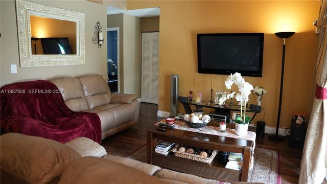 14856 SW 174th St, Miami, FL 33187