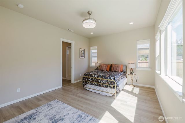 3800 SW Alava Court, Port Orchard, WA 98367