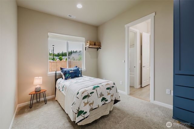 3800 SW Alava Court, Port Orchard, WA 98367
