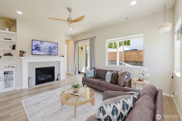 3800 SW Alava Court, Port Orchard, WA 98367
