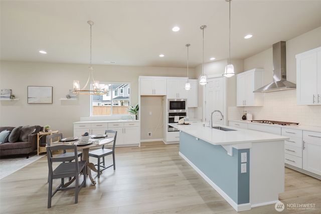3800 SW Alava Court, Port Orchard, WA 98367