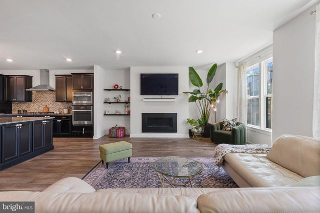 22278 CORNERSTONE CROSSING, Ashburn, VA 20148