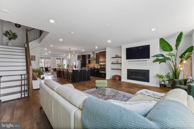 22278 CORNERSTONE CROSSING, Ashburn, VA 20148