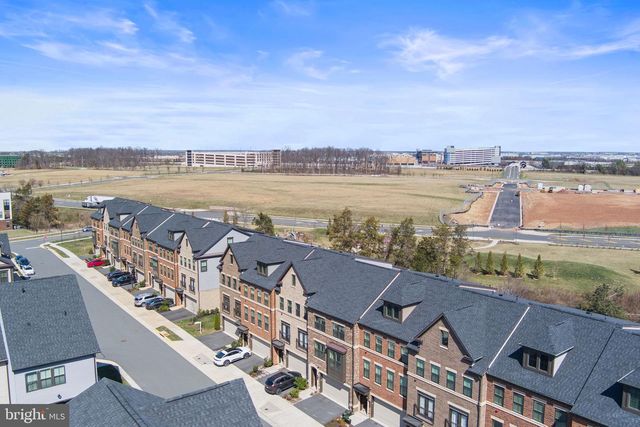 22278 CORNERSTONE CROSSING, Ashburn, VA 20148