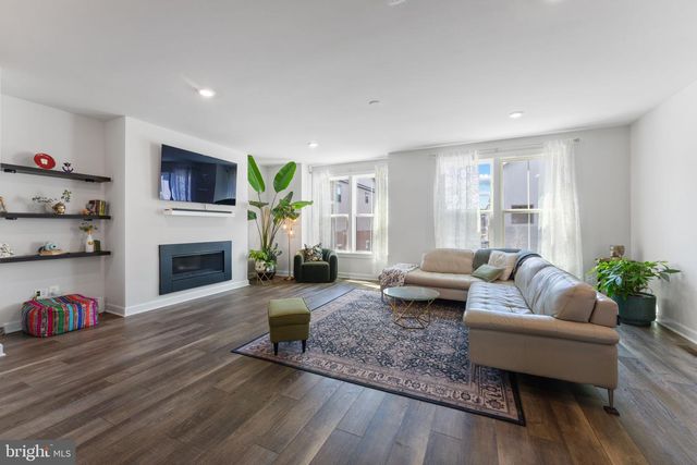 22278 CORNERSTONE CROSSING, Ashburn, VA 20148