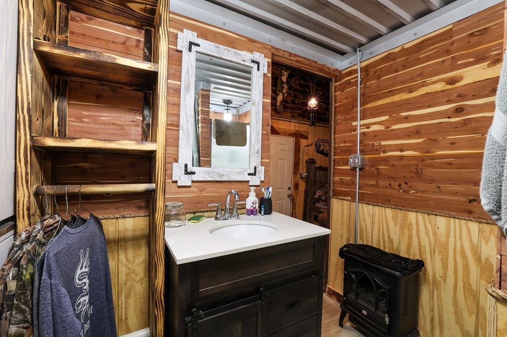 Image 10 of property listing at 495 Frontier Trail, Ozona, TX 76943