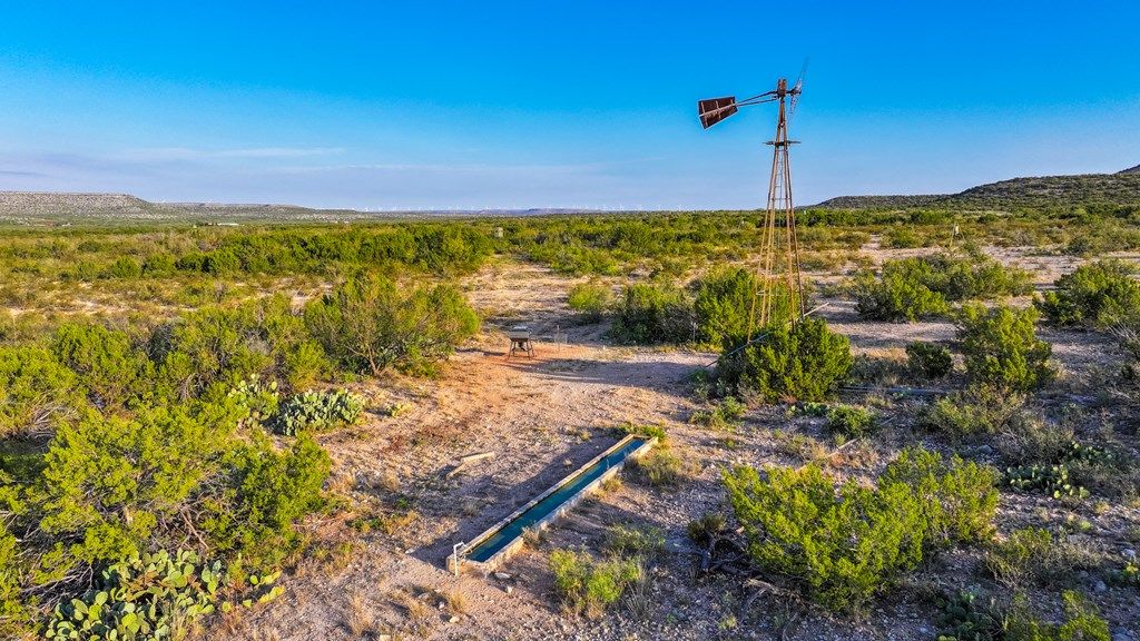 Image 14 of property listing at 495 Frontier Trail, Ozona, TX 76943