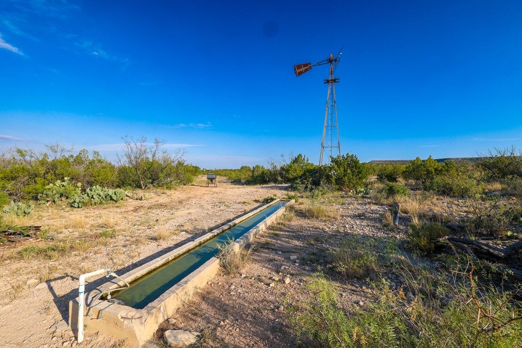 Image 22 of property listing at 495 Frontier Trail, Ozona, TX 76943