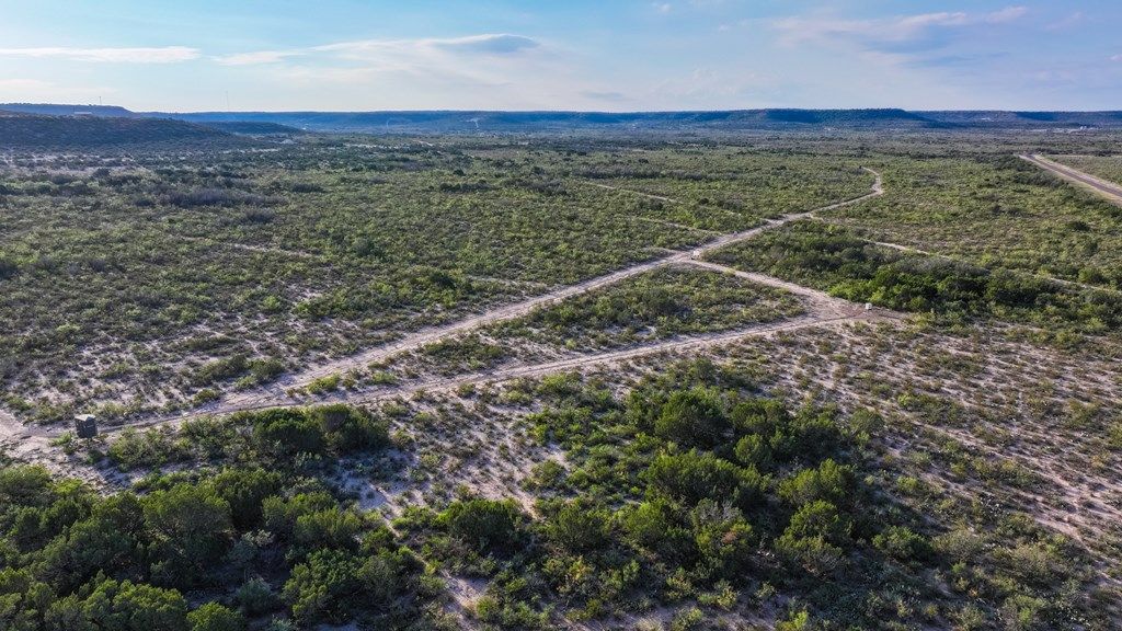 Image 27 of property listing at 495 Frontier Trail, Ozona, TX 76943