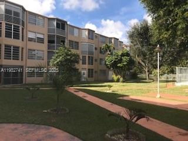 1301 NE 191st St F306, Miami, FL 33179