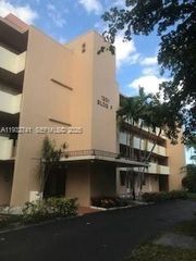 1301 NE 191st St F306, Miami, FL 33179
