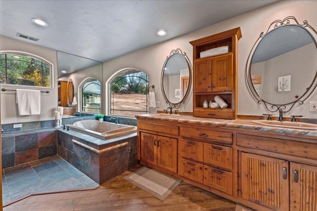 16000 Southridge Rd, Penn Valley, CA 95946